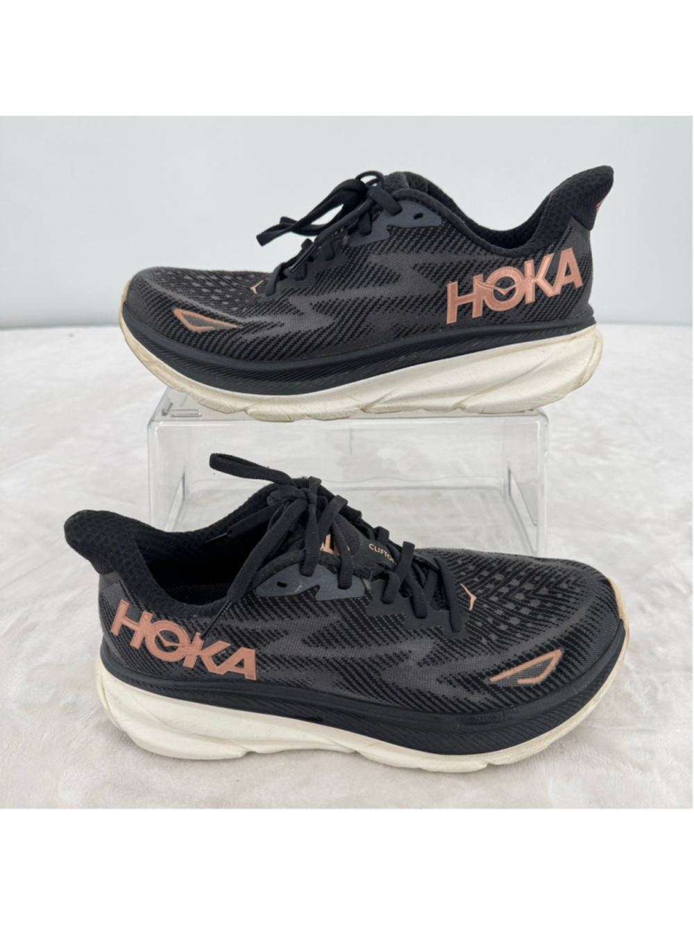 Hoka Women’s Clifton 9 Athletic Shoes Sneakers Black Rose Gold Size 8.5B READ